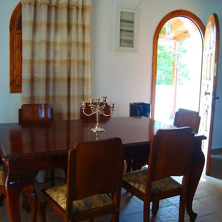 Assariya Korfos
