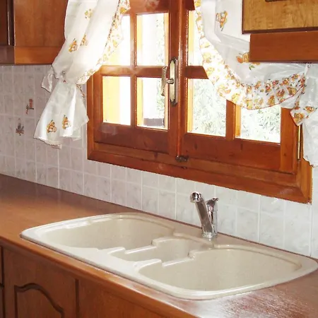 Assariya * Kórfos